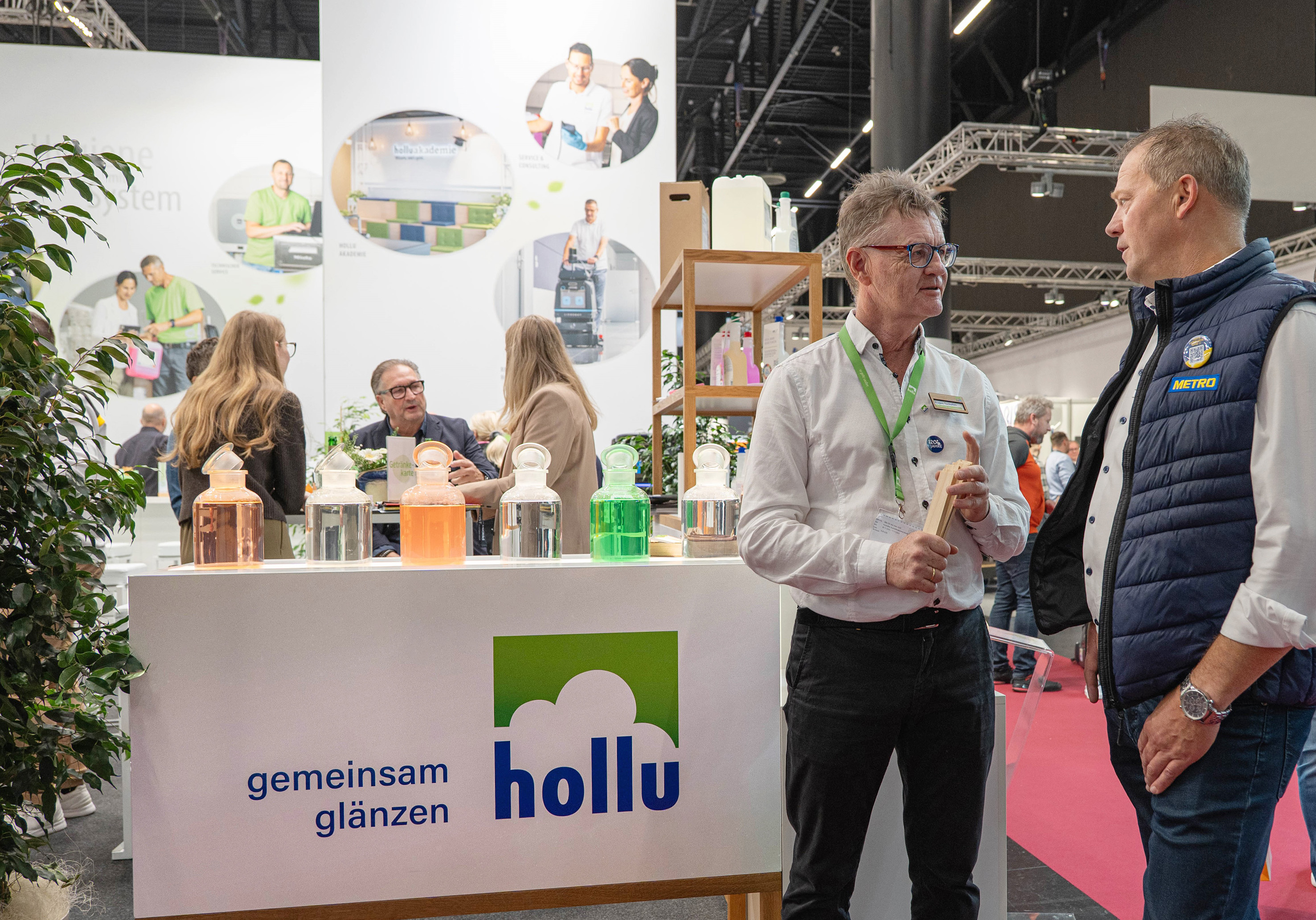 Gespräch am Messestand