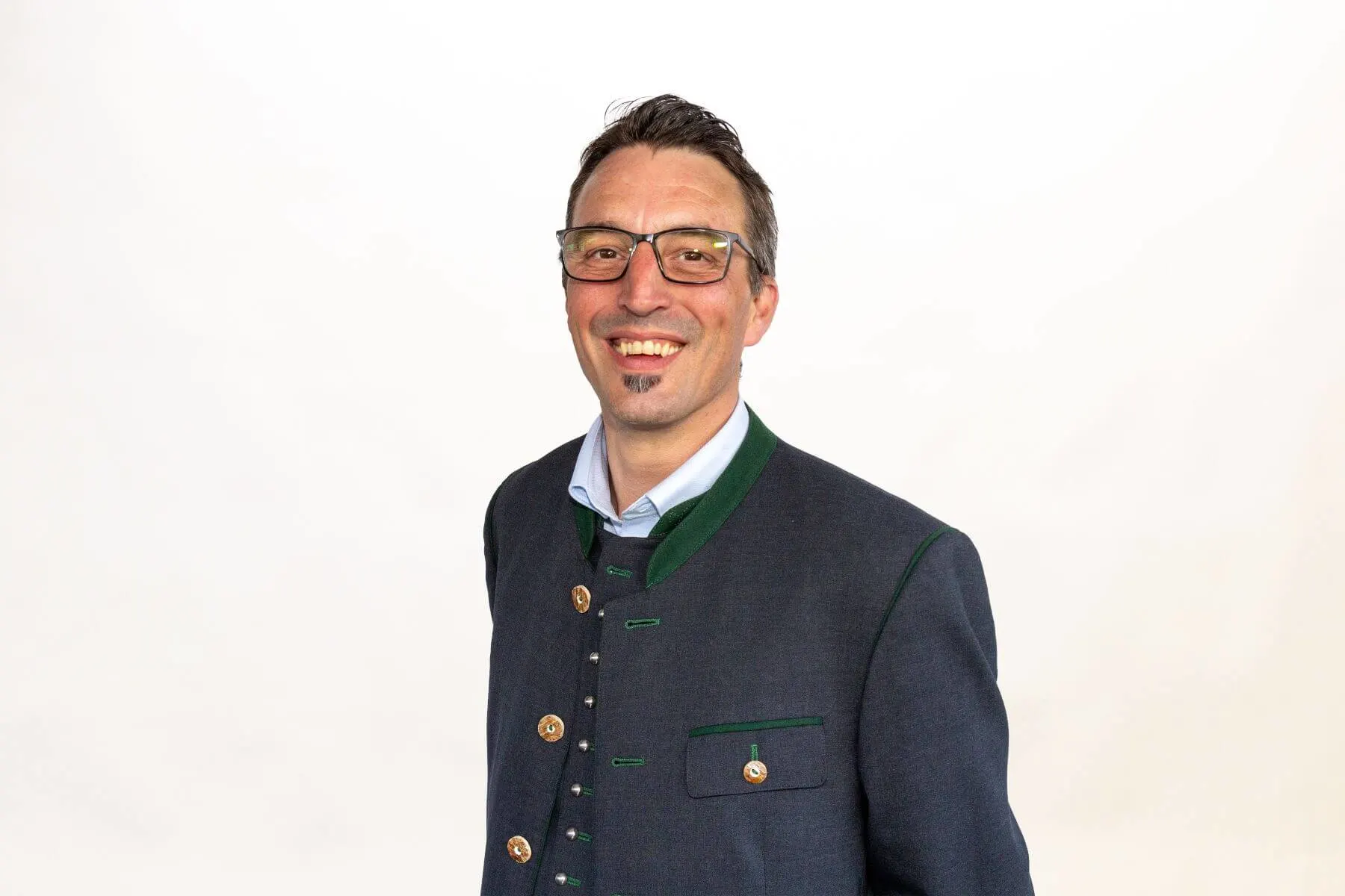eine person mit Brille